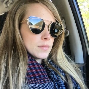 Meet your Posher, Megan